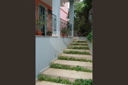 Casa à venda com 156m², 3 quartos e 4 vagas