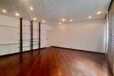Apartamento à venda com 3 quartos, 152m² em Copacabana, Rio de Janeiro
