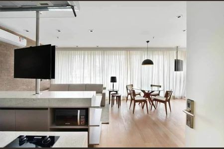 Foto 02 de apartamento à venda com 2 quartos, 62m² em Vila Olímpia, São Paulo