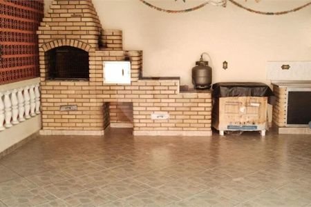 Casa à venda com 217m², 2 quartos e 10 vagas