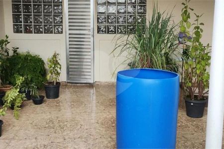 Casa à venda com 217m², 2 quartos e 10 vagas