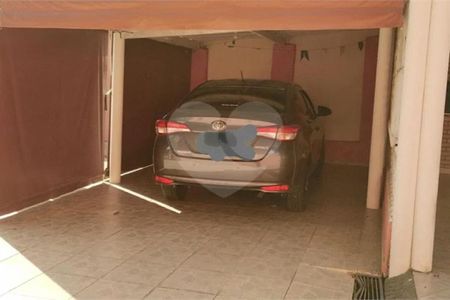 Casa à venda com 217m², 2 quartos e 10 vagas