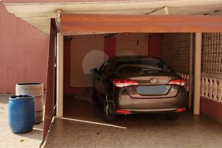 Casa à venda com 217m², 2 quartos e 10 vagas
