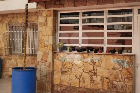 Casa à venda com 217m², 2 quartos e 10 vagas