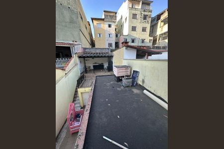 Casa à venda com 154m², 2 quartos e 2 vagas