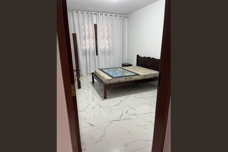Casa à venda com 2 quartos, 348m² em Jardim Santo Elias, São Paulo