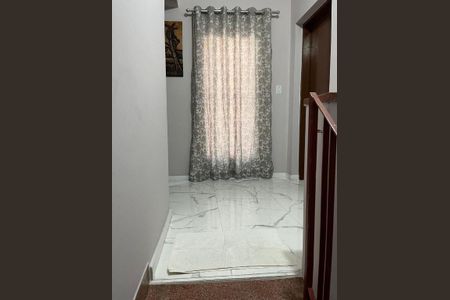 Casa à venda com 2 quartos, 348m² em Jardim Santo Elias, São Paulo
