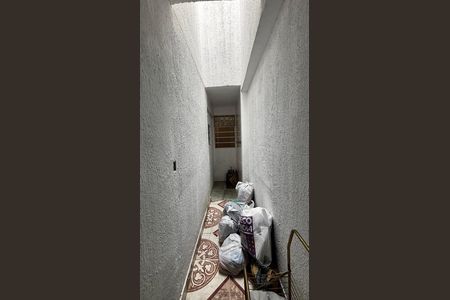 Casa à venda com 128m², 3 quartos e 2 vagas Casa à venda com 128m², 3 quartos e 2 vagasCorredor