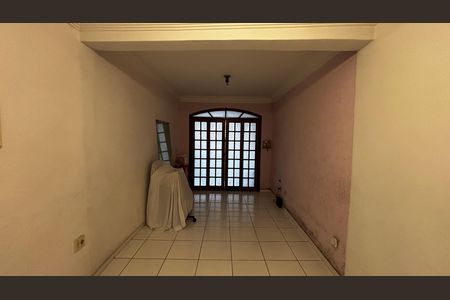Casa à venda com 128m², 3 quartos e 2 vagas Casa à venda com 128m², 3 quartos e 2 vagasSala
