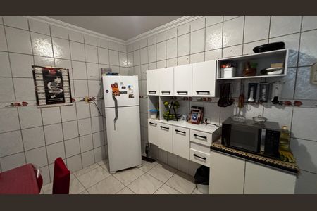 Casa à venda com 128m², 3 quartos e 2 vagas Casa à venda com 128m², 3 quartos e 2 vagasCozinha