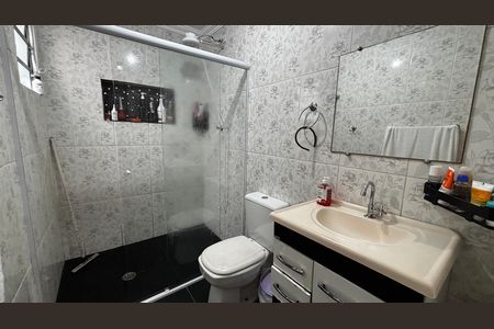 Casa à venda com 128m², 3 quartos e 2 vagas Casa à venda com 128m², 3 quartos e 2 vagasBanheiro