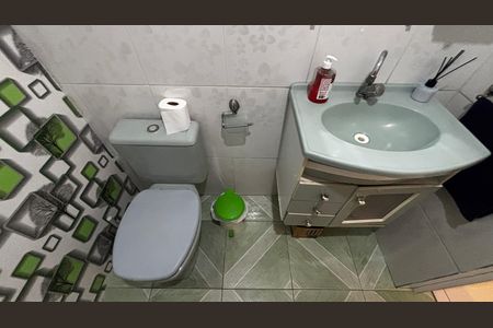 Casa à venda com 128m², 3 quartos e 2 vagas Casa à venda com 128m², 3 quartos e 2 vagasLavabo