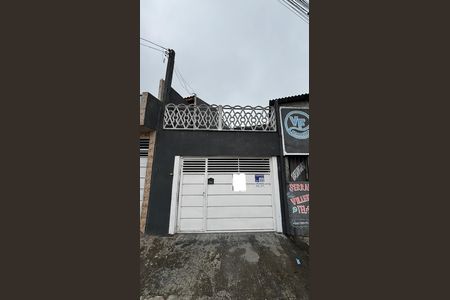 Casa à venda com 128m², 3 quartos e 2 vagas Casa à venda com 128m², 3 quartos e 2 vagasFachada