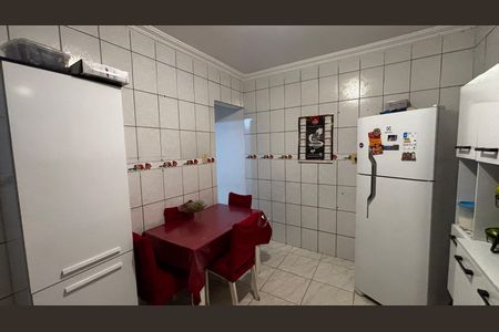 Casa à venda com 128m², 3 quartos e 2 vagas Casa à venda com 128m², 3 quartos e 2 vagasCozinha
