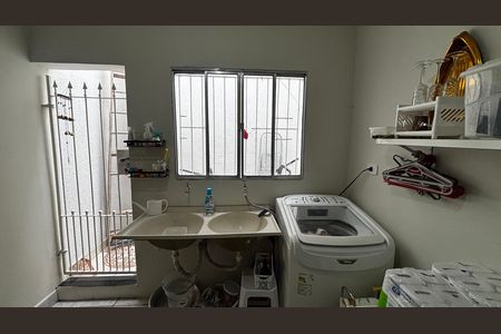 Casa à venda com 128m², 3 quartos e 2 vagas Casa à venda com 128m², 3 quartos e 2 vagasQuarto 3 - Area de Serviço