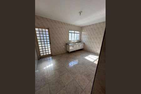 Casa à venda com 3 quartos, 250m² em São Domingos, São Paulo