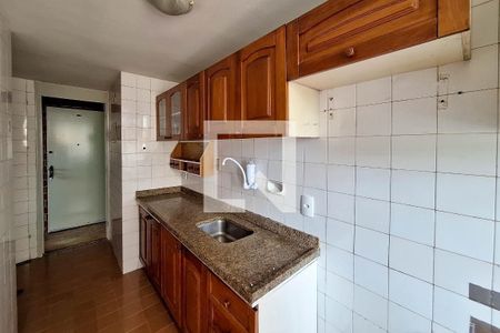 Apartamento à venda com 92m², 2 quartos e 1 vagaCozinha