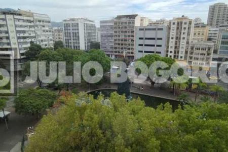Apartamento à venda com 57m², 1 quarto e sem vaga