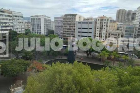 Apartamento à venda com 57m², 1 quarto e sem vaga