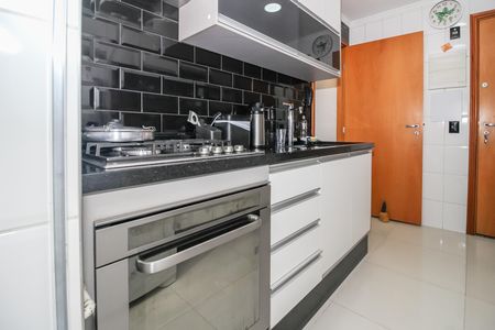 Apartamento à venda com 78m², 3 quartos e 2 vagas Apartamento à venda com 78m², 3 quartos e 2 vagasCozinha