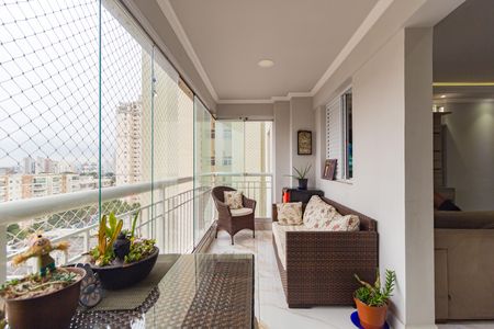Apartamento à venda com 88m², 2 quartos e 1 vaga Apartamento à venda com 88m², 2 quartos e 1 vagaVaranda