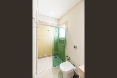 Banheiro da Suíte de casa de condomínio à venda com 2 quartos, 420m² em Colinas da Anhanguera, Santana de Parnaíba