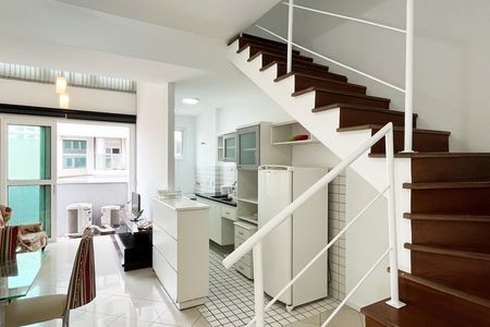 Sala de apartamento para alugar com 2 quartos, 130m² em Gonzaga, Santos