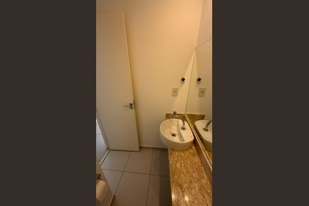 Apartamento para alugar com 103m², 3 quartos e 2 vagasBanheiro