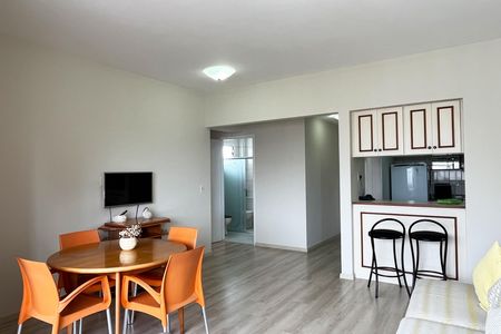 Sala de apartamento para alugar com 2 quartos, 125m² em Gonzaga, Santos