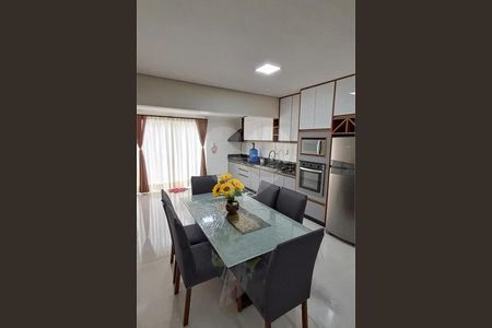 Casa à venda com 3 quartos, 120m² em Vila Camilópolis, Santo André