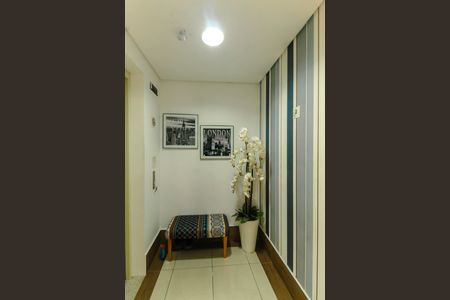 Apartamento à venda com 174m², 3 quartos e 3 vagas Apartamento à venda com 174m², 3 quartos e 3 vagasHall
