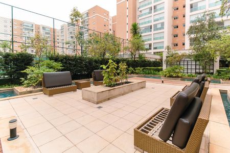 Apartamento à venda com 174m², 3 quartos e 3 vagas Apartamento à venda com 174m², 3 quartos e 3 vagasÁrea externa