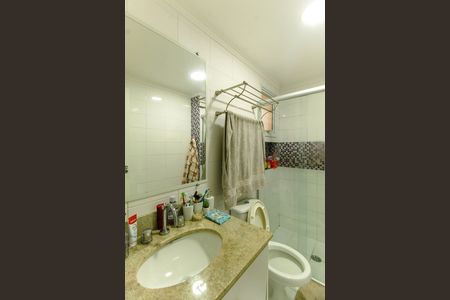 Apartamento à venda com 174m², 3 quartos e 3 vagas Apartamento à venda com 174m², 3 quartos e 3 vagasBanheiro da Suíte 1