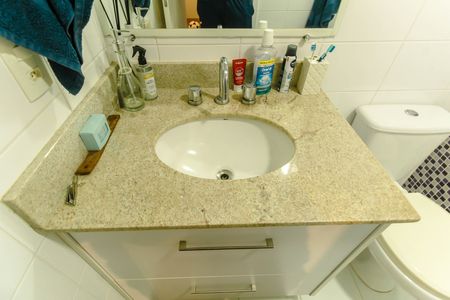 Apartamento à venda com 174m², 3 quartos e 3 vagas Apartamento à venda com 174m², 3 quartos e 3 vagasBanheiro da Suíte 2