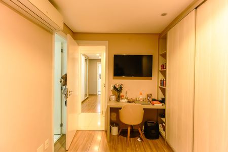 Apartamento à venda com 174m², 3 quartos e 3 vagas Apartamento à venda com 174m², 3 quartos e 3 vagasQuarto 1 - Suíte