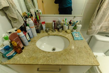 Apartamento à venda com 174m², 3 quartos e 3 vagas Apartamento à venda com 174m², 3 quartos e 3 vagasBanheiro da Suíte 1