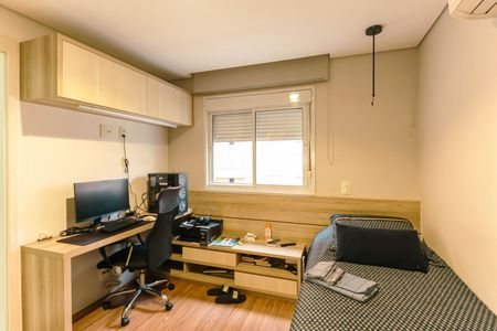 Apartamento à venda com 174m², 3 quartos e 3 vagas Apartamento à venda com 174m², 3 quartos e 3 vagasQuarto 2 - Suíte