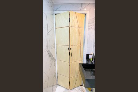 Apartamento à venda com 38m², 2 quartos e sem vaga Apartamento à venda com 38m², 2 quartos e sem vagaBanheiro