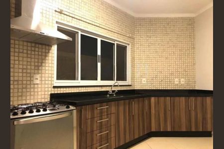 Foto 02 de casa para alugar com 3 quartos, 250m² em Betel, Paulínia