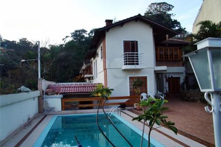 Casa à venda com 5 quartos, 323m² em Vila Albertina, São Paulo