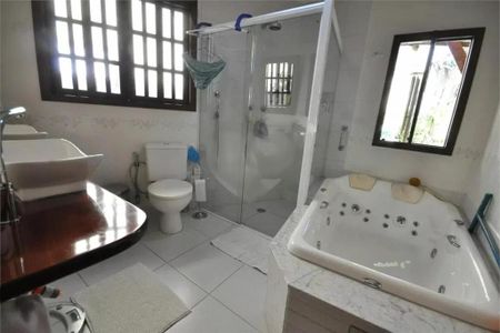 Casa à venda com 5 quartos, 323m² em Vila Albertina, São Paulo
