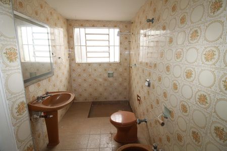 Casa para alugar com 173m², 3 quartos e 5 vagasBanheiro