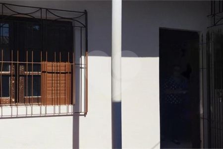 Casa à venda com 231m², 4 quartos e sem vaga