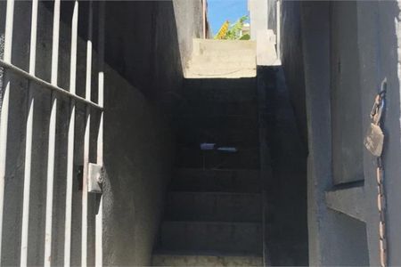 Casa à venda com 231m², 4 quartos e sem vaga