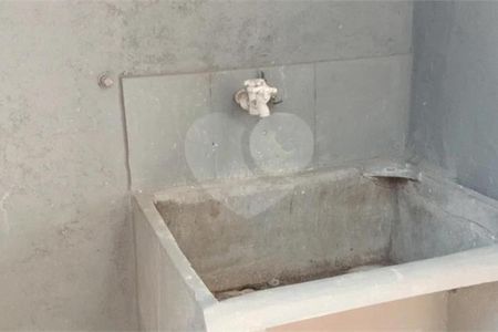 Casa à venda com 231m², 4 quartos e sem vaga