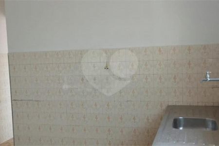 Casa à venda com 231m², 4 quartos e sem vaga