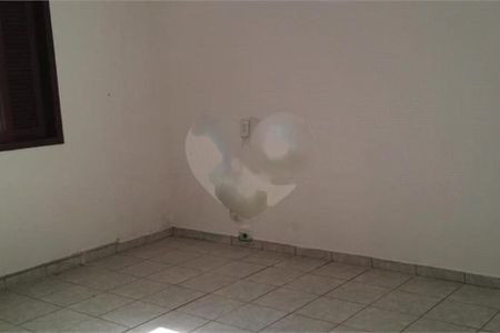 Casa à venda com 231m², 4 quartos e sem vaga