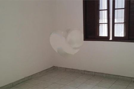Casa à venda com 231m², 4 quartos e sem vaga