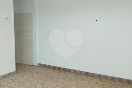 Casa à venda com 231m², 4 quartos e sem vaga