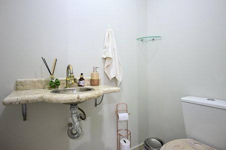 Apartamento à venda com 82m², 2 quartos e 2 vagasLavabo